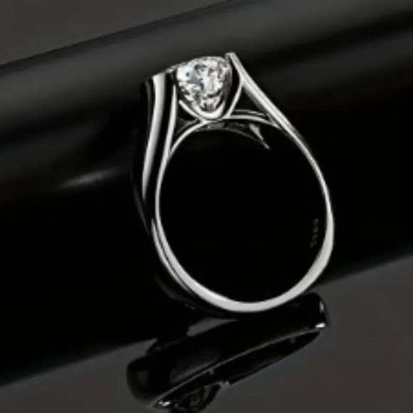 Unisex 2 Carat Moissanite 925 Sterling Silver 18K Golden Plated Ring Size 9 - Picture 2 of 8